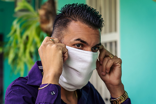 포토 JPG 해외이미지 남자 아시아 건강 마스크 한명 안전 사람 야외 고통 바이러스 질병 예방 위생관리 인플루엔자 전염병 남자한명만 코로나바이러스 포스트코로나 해외202007 델타변이바이러스 해외포토 1 감정 나라 의학 관리 사회이슈 남자만 파일형식