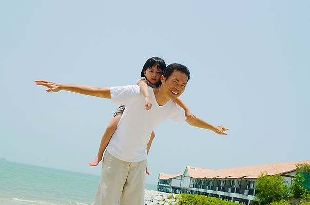 포토 JPG 해외이미지 라이프스타일 남자 딸 행복 아시아 어린이 바다 여행 2 가족 놀이 아침 휴가 휴식 함께함 사람 동양인 야외 두명 햇빛 태양 일출 일몰 아빠 저녁 해외202007 해외포토 주간 자연요소 감정 나라 컨셉 관계 인종 생활 노을 야간 파일형식