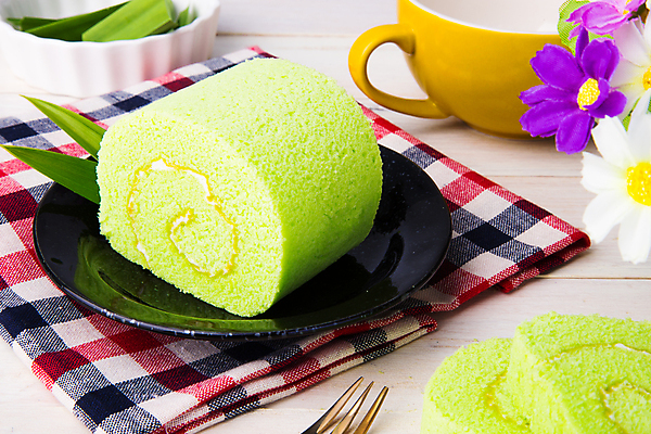 포토 JPG 해외이미지 음식 조각 백그라운드 디저트 사람없음 장식 케이크 초콜릿 빵집 흰색 달콤 맛 잼 굽기 먹기 스위스 크림 롤 스펀지 고립 바닐라 페스츄리 핸드메이드 맛있는 해외202007 해외포토 유럽 빵 컬러 컨셉 모션 상점 소스_음식 구이 파일형식