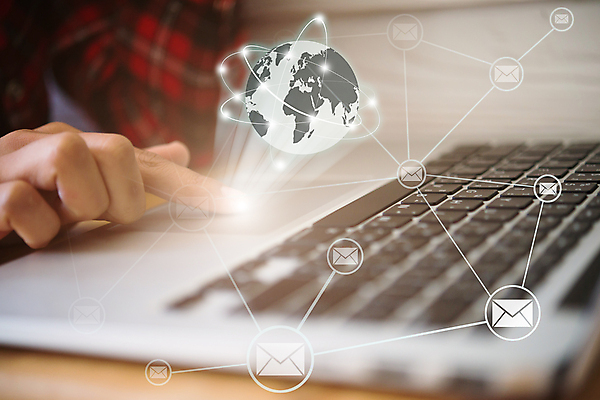 포토 JPG 해외이미지 손 지구 여행 백그라운드 컨셉 지도 비즈니스 관계 사람 사람없음 빛 세계 글로벌 지구본 여행객 환경 행성 터치 비즈니스맨 네트워크 심볼 서비스 사인 무역 상담 보험 더블 돌봄 여의주 효과 해외202007 해외포토 남자 산업 모션 신체부위 우주 직장인 파일형식