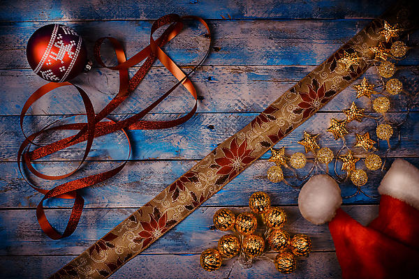 포토 JPG 해외이미지 디자인 계절 별 리본 백그라운드 크리스마스 겨울 산타모자 탁자 휴가 새해 기념 프레임 사람없음 목재 장식 가로 빨간색 파란색 컬러풀 축제 화환 공백 수확 골동품 흰색 시골 축하 인사 신용카드 널 12월 질감 복고 내추럴 그런지 옛날 카피스페이스 국경 해외202007 해외포토 자연요소 나무 모자_잡화 기념일 꽃 컬러 가구 컨셉 농업 재료 금융 예절 날짜 파일형식