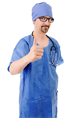 포토 JPG 해외이미지 주간 남자 유니폼 청진기 실내 건강 병원 한명 서기 사람 상반신 성인 의료진 의사 최고 흰배경 성인남자한명만 안경낌 해외202007 해외포토 자연요소 직업 1 옷 안경 백그라운드 의학 의료기기 모션 내부 흰색 남자한명만 성인남자만 파일형식