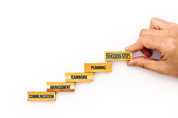 포토 JPG 해외이미지 포즈 컨셉 비즈니스 통신 성공 설계 벽돌 아이디어 설명 사람없음 목재 경제 판매 쌓기 계단 블록 거래 성장 우승 업무 진화 시장 계획 놀이터 대표 시작 정사각형 이익 단계 진행 개발 경영 골 승자 조언 해외202007 해외포토 도형 나무 재료 모션 놀이 최고 작업 소방 파일형식