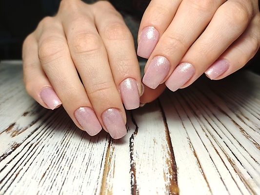 포토 JPG 해외이미지 손 여자 근접촬영 신체부위 손톱관리 네일아트 손톱 해외202007 해외포토 뷰포인트 사람 뷰티 파일형식