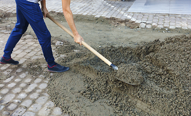 포토 JPG 해외이미지 손 산업 길 선 포장 건축양식 벽돌 노동자 거리 직장 사람 사람없음 야외 쌓기 블록 장비 바위 공구 도시 업무 보행로 수리 천 삽 측정 시멘트 내추럴 건축업자 석공 정확 놓기 해외202007 해외포토 직업 건축 컨셉 회사 모션 신체부위 돌_바위 도구 직물 작업 파일형식