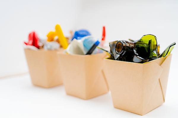 포토 JPG 해외이미지 종이 유리 사람없음 재활용 쓰레기통 오염 쓰레기 폐기물 플라스틱 처리 해외202007 해외포토 재질 친환경 파일형식