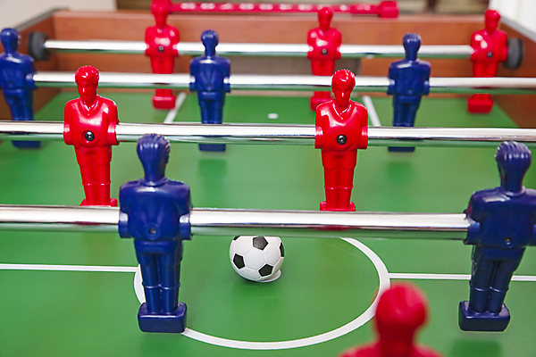 포토 JPG 해외이미지 얼굴 스포츠 밭 공 놀이 탁자 축구선수 경기 사람없음 빨간색 초록색 파란색 장난감 검은색 축구 경쟁 미니어처 게임 흰색 바 플라스틱 묘사 오브젝트 시작 골키퍼 점수 고립 골 법정 상대 줄서기 처음 플레이어 해외202007 해외포토 컬러 가구 컨셉 농업 모션 재질 운동선수 신체부위 구기 모형 파일형식