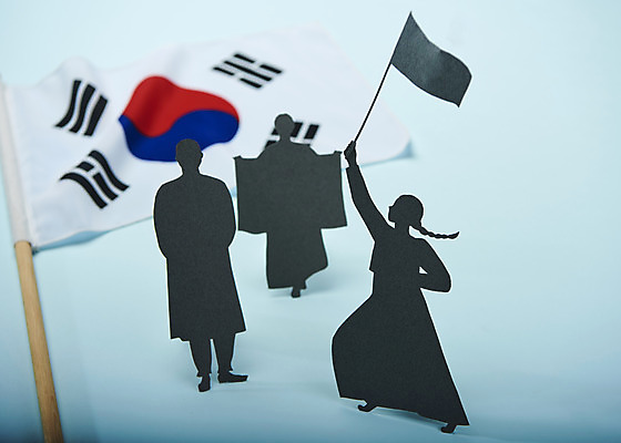 포토 JPG 스튜디오촬영 기념일 사람모양 실내 사람없음 자유 태극기 국경일 오브젝트 파란배경 광복절 독립운동 독립운동가 정부수립 국내포토 모양 백그라운드 컨셉 이벤트 내부 파란색 공휴일 국기 광복 파일형식