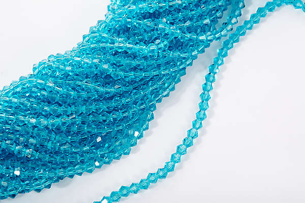 포토 JPG 해외이미지 디자인 백그라운드 컨셉 목걸이 장신구 팔찌 유리 아이디어 선물 사랑 취미 사람없음 장식 파란색 빛 유행 흰색 원형 고급 우아함 크리스탈 보석 자르기 구슬 질감 에메랄드 다이아몬드 자수 보물 DIY 고립 핸드메이드 스타일 해외202007 해외포토 도형 감정 컬러 모션 재질 광석 파일형식