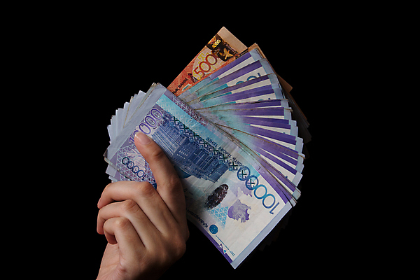 포토 JPG 해외이미지 아시아 종이 컨셉 지폐 돈 비즈니스 성공 사람없음 금융 경제 동전 거래 저축 흰색 시장 재산 주식 가득함 오브젝트 사인 투자 이익 계산서 위기 해외202007 해외포토 나라 컬러 파일형식