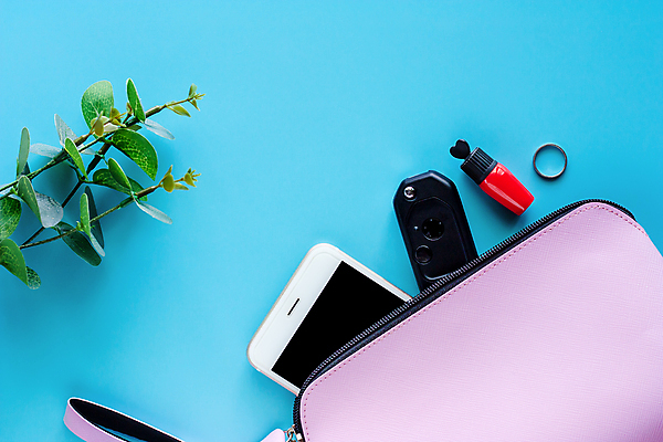 포토 JPG 해외이미지 라이프스타일 여자 꽃 분홍색 여행 백그라운드 가방 비즈니스 장신구 통신 자동차 열쇠 모바일 선물 사랑 사람없음 장식 빨간색 파란색 스마트폰 핸드폰 유행 우주 디지털 스크린 화장품 립스틱 반지 업무 화려 지갑 스마트 입술 오브젝트 스타일 해외202007 해외포토 식물 잡화 감정 육상교통 컬러 컨셉 사람 생활 신체부위 전자제품 스마트기기 뷰티 작업 파일형식