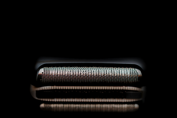 포토 JPG 해외이미지 남자 백그라운드 수염 사람없음 금속 검은색 힘 기계 장비 흰색 칼날 매끈함 플라스틱 날카로움 손질 면도기 위생관리 이발사 해외202007 해외포토 컬러 재질 관리 사람 위생용품 감각 파일형식