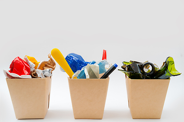 포토 JPG 해외이미지 종이 유리 사람없음 재활용 쓰레기통 오염 쓰레기 폐기물 플라스틱 처리 해외202007 해외포토 재질 친환경 파일형식