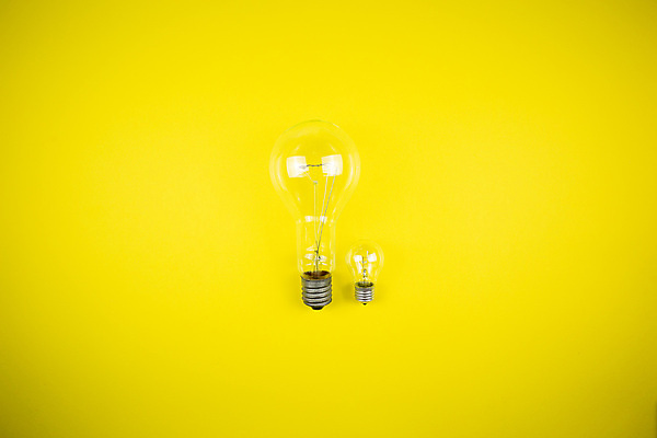 포토 JPG 해외이미지 아이콘 손 디자인 산업 백그라운드 컨셉 일러스트 비즈니스 전구 유리 아이디어 창조 미술 사람없음 초록색 빛 3D 힘 장비 에너지 흰색 램프 오브젝트 해결 혁명 고립 광 발명 해외202007 해외포토 컬러 재질 문화예술 조명 신체부위 디지털합성 파일형식