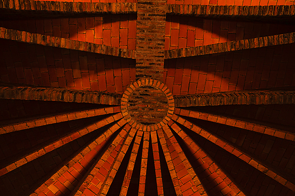 포토 JPG 해외이미지 유럽 여행 나비 십자가 건축양식 부분 창문 유리 미술 사람없음 야외 내부 초록색 컬러풀 교회 얼룩 스페인 큼 천장 모자이크 첨탑 바르셀로나 고딕 스페인어 해외202007 해외포토 건축 나라 컬러 곤충 종교건축 재질 문화예술 건물 탑 크기 파일형식