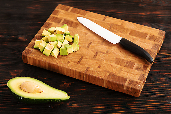 포토 JPG 해외이미지 음식 조각 다이어트 과일 건강 씨앗 사람없음 초록색 침묵 흰색 신선 칼 자르기 큐브 알맹이 반쪽 정사각형 서빙 아보카도 내추럴 핵심 해외202007 해외포토 도형 식물 컬러 모션 소리 파일형식