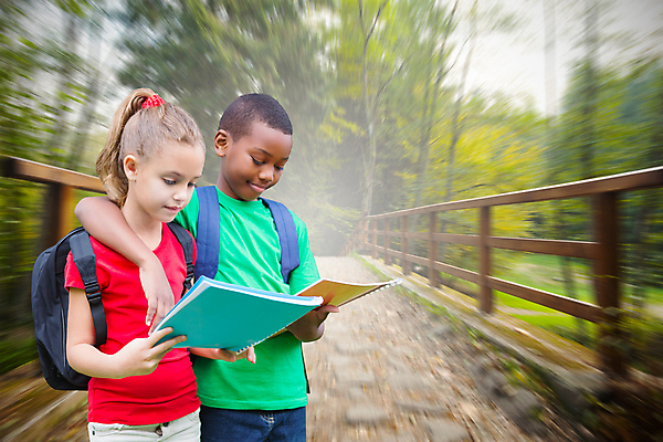 포토 JPG 해외이미지 나무 식물 백인 학생 여자 교육 남자 행복 길 어린이 잎 학교 자연 휴식 초등학교 미소 풍경 소년 두명 목재 책 초록색 학습 독서 평화 검은색 유치원 자유 탐험 성장 전원 신선 고독 숲 오솔길 좁은 내추럴 도피 개발 철책 초보 카피스페이스 해외202007 해외포토 서양인 감정 컬러 컨셉 재료 표정 사람 공백 전기에너지 생태계 파일형식