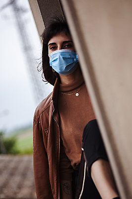 포토 JPG 해외이미지 백인 여자 어린이 건강 마스크 한명 안전 사람 건강관리 고통 의사 흰색 바이러스 질병 위험 예방 인플루엔자 전염병 여자한명만 코로나바이러스 포스트코로나 해외202007 델타변이바이러스 해외포토 서양인 1 감정 컬러 컨셉 의학 관리 의료진 사회이슈 여자만 파일형식