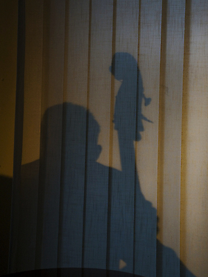 포토 JPG 해외이미지 음악 백그라운드 컨셉 놀이 아이디어 그림자 사람없음 세로 빛 콘서트 무대 첼로 해외202007 해외포토 문화예술 공연 파일형식 찰현악기