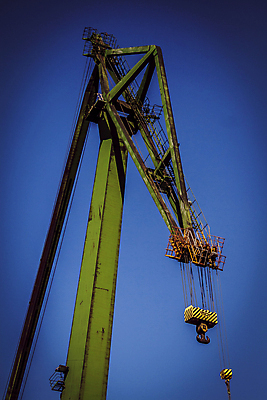 포토 JPG 해외이미지 외관 산업 바다 비즈니스 교통시설 하늘 사람없음 초록색 항구 장비 화물 역사 수리 큼 기중기 포트 무거움 공학 폴란드 개발 연대 옛날 해외202007 해외포토 교육 유럽 컬러 교통 운송업 중장비 무게 크기 시설 파일형식