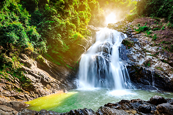 포토 JPG 해외이미지 나무 구름 공원 여행 백그라운드 자연 하늘 산 풍경 사람없음 초록색 물 여름 파란색 빛 강 태양 일출 일몰 폭포 가을 바위 숲 열대우림 내추럴 해외202007 해외포토 자연요소 식물 계절 공공시설 컬러 노을 돌_바위 생태계 파일형식