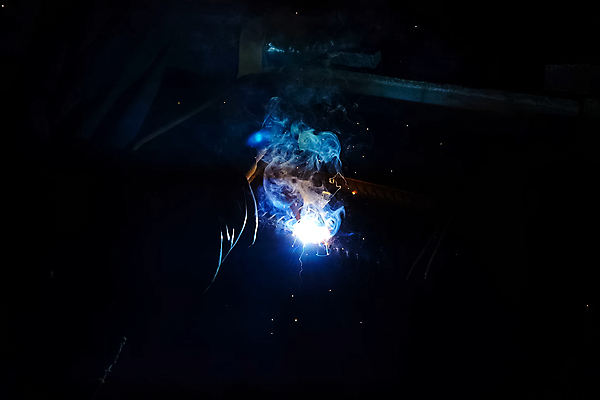 포토 JPG 해외이미지 손 산업 장갑 공장 불꽃 노동자 골격 직장 가면 안전 사람없음 야외 빛 금속 장비 도구 손전등 잡기 수술 붓기 수리 제조 보호 위험 공학 온실 철강 콘크리트 해외202007 해외포토 직업 잡화 교육 컨셉 회사 공업 의학 모션 재질 불 조명 신체부위 치료 파일형식