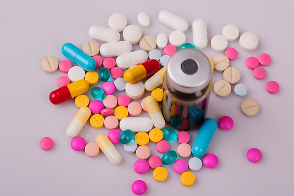 포토 JPG 해외이미지 사람없음 알약 약 약병 해외202007 해외포토 의학 병_담는 파일형식