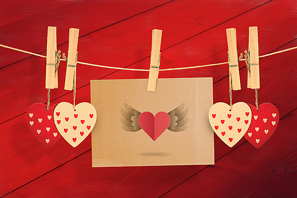 포토 JPG 해외이미지 발렌타인데이 집게 사랑 사람없음 장식 하트 빨간배경 해외202007 해외포토 모양 감정 백그라운드 데이이벤트 빨간색 파일형식