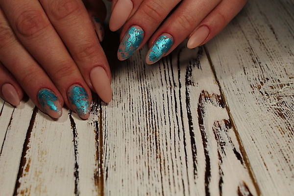 포토 JPG 해외이미지 손 여자 손가락 근접촬영 신체부위 손톱관리 네일아트 손톱 해외202007 해외포토 뷰포인트 사람 뷰티 파일형식