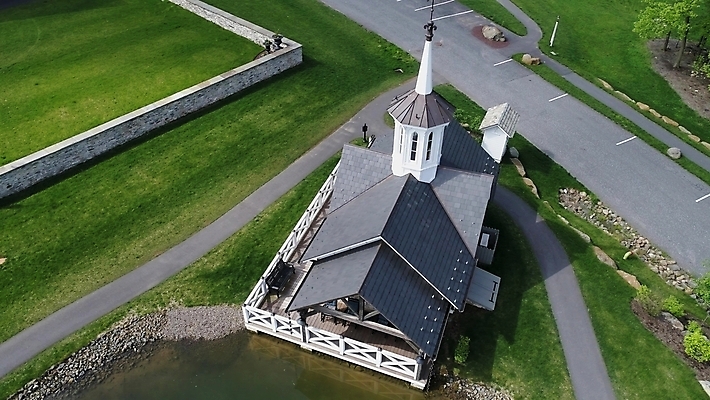 포토 JPG 해외이미지 디자인 벽 여행 건축양식 굴뚝 풍경 사람없음 건물 목재 장식 교회 수확 골동품 흰색 거친 역사 천 묘사 질감 내추럴 외양간 복원 식민지 옛날 해외202007 해외포토 나무 건축물 건축 컬러 농업 재료 종교건축 직물 파일형식