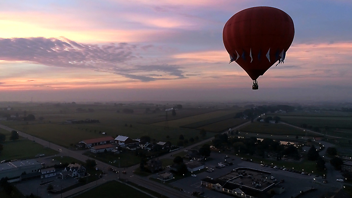 포토 JPG 해외이미지 구름 여행 교통시설 하늘 바람 풍경 사람없음 야외 여름 빛 태양 일출 일몰 자유 열기구 비행 승차 항공 풍선 해외202007 해외포토 자연요소 계절 교통 컨셉 항공교통 모션 날씨 노을 시설 파일형식