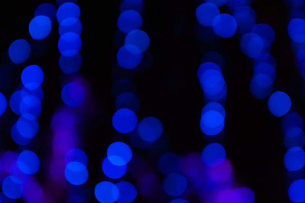 포토 JPG 해외이미지 디자인 백그라운드 크리스마스 패턴 일러스트 벽지 추상 휴가 전등 새로움 미술 사람없음 장식 파란색 빛 컬러풀 검은색 축제 어둠 흰색 축하 원형 야간 소프트포커스 연도 보케 마법 빛망울 광 블러 효과 해외202007 해외포토 자연요소 도형 기념일 컬러 컨셉 무늬 문화예술 조명 촬영기법 파일형식