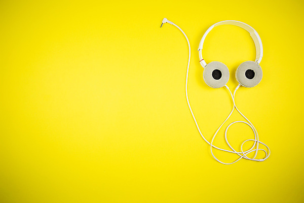 포토 JPG 해외이미지 아이콘 행복 음악 이어폰 백그라운드 일러스트 비즈니스 추상 사람없음 컴퓨터 머리 디지털 검은색 헤드폰 소리 듣기 장비 흰색 코드 MP3 만화 DJ 마이크 오브젝트 귀 오디오 철사 스테레오 고립 플레이어 해외202007 해외포토 감정 컬러 음향기기 무늬 모션 문화예술 신체부위 전자제품 파일형식