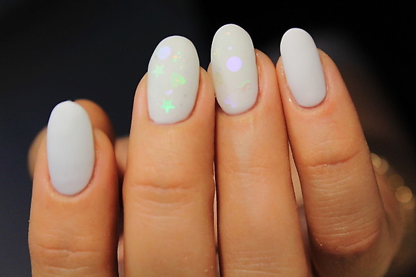 포토 JPG 해외이미지 손 여자 근접촬영 신체부위 손톱관리 네일아트 손톱 해외202007 해외포토 뷰포인트 사람 뷰티 파일형식