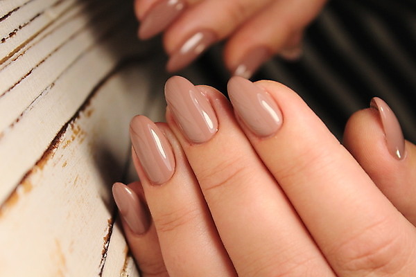 포토 JPG 해외이미지 손 여자 손가락 근접촬영 신체부위 손톱관리 네일아트 손톱 해외202007 해외포토 뷰포인트 사람 뷰티 파일형식