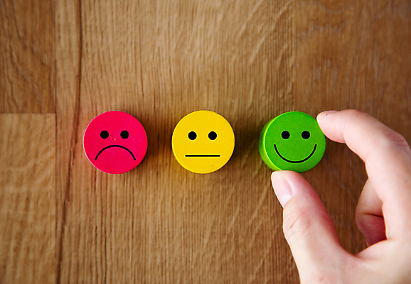 포토 JPG 해외이미지 아이콘 손 행복 얼굴 컨셉 비즈니스 통신 사람없음 공연 최고 체험 선택 고객 서비스 사인 만족 긍정 추천 순위 평가 의견 이모티콘 리뷰 마케팅 반응 좋음 해외202007 해외포토 감정 이벤트 신체부위 파일형식