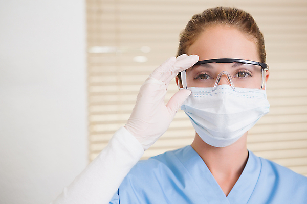 포토 JPG 해외이미지 주간 응시 여자 실내 치과 병원 마스크 한명 상반신 20대 성인 앞모습 의료진 치과의사 보안경 위생장갑 성인여자한명만 해외202007 해외포토 자연요소 직업 1 시선 뷰포인트 장갑 의학 사람 청년 내부 의사 안전장비 여자한명만 성인여자만 파일형식