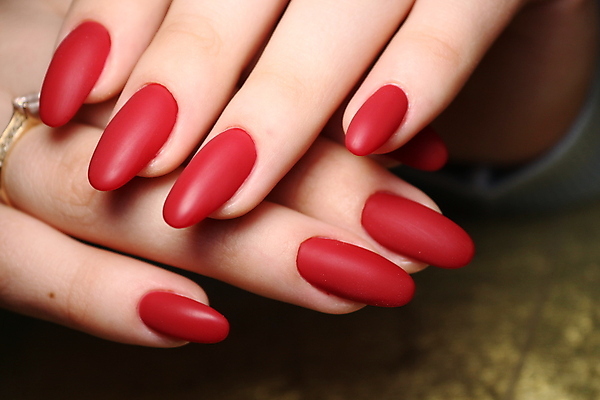 포토 JPG 해외이미지 무료이미지 손 여자 근접촬영 신체부위 손톱관리 네일아트 손톱 해외202007 해외포토 뷰포인트 사람 뷰티 파일형식