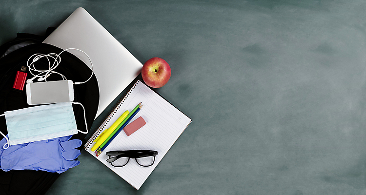 포토 JPG 해외이미지 학생 교육 종이 안경 장갑 백그라운드 가방 교실 학교 모바일 세포 건강 가면 안전 사람없음 스마트폰 스터디 컴퓨터 연필 교사 칠판 업무 바이러스 보호 사과 휴대용 무선전화기 신학기 지우개 카피스페이스 해외202007 해외포토 직업 잡화 컨셉 과일 학용품 전자제품 핸드폰 스마트기기 학습 필기구 공백 작업 전화기 오브젝트 파일형식