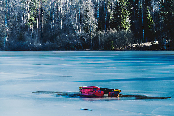 포토 JPG 해외이미지 나무 계절 호수 바다 여행 백그라운드 겨울 교통시설 자연 하늘 날씨 항해 풍경 사람없음 빨간색 물 파란색 강 태양 반사 환경 얼음 흐름 추위 탐험 흰색 등불 보트 매끈함 크리스탈 함선 서리 장면 빙산 북쪽 발견 내추럴 해외202007 해외포토 자연요소 식물 컬러 교통 컨셉 배_교통 조명 감각 광석 방향 시설 생태계 파일형식