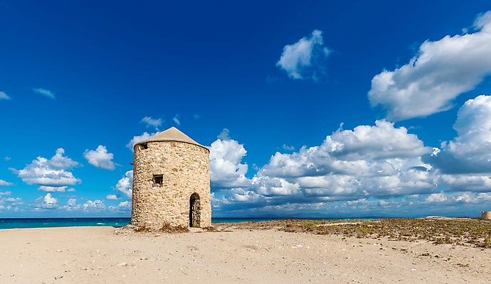 포토 JPG 해외이미지 구름 모래 파도 바다 섬 여행 하늘색 백그라운드 자연 하늘 휴가 풍경 경사 사람없음 야외 물 여름 파란색 빛 활발 거울 젖음 신선 그리스 부드러움 태평양 깊이 터키석 수평선 해외202007 해외포토 자연요소 계절 유럽 컬러 컨셉 감각 보석 생태계 파일형식