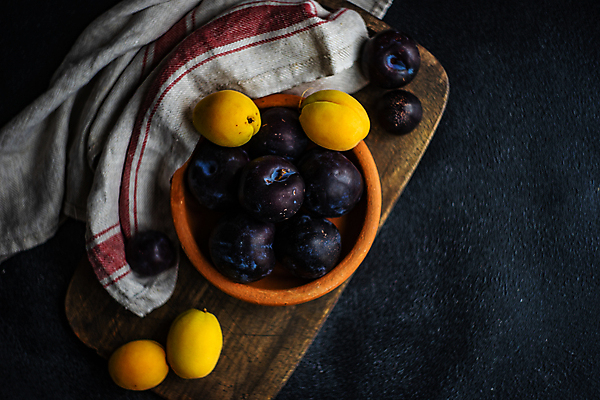 포토 JPG 해외이미지 음식 백그라운드 컨셉 과일 탁자 주방용품 요리 사람없음 세트 수건 어둠 수확 시골 신선 자르기 부식 유기농 냅킨 숙성 카피스페이스 디톡스 해외202007 해외포토 웰빙 가구 생활용품 농업 모션 건강 위생용품 공백 파일형식