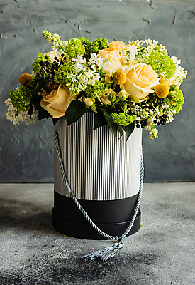 포토 JPG 해외이미지 식물 무료이미지 계절 꽃 분홍색 결혼 백그라운드 컨셉 꽃무늬 탁자 선물 사람없음 장식 초록색 상자 장미 수확 흰색 시골 허브 양귀비 소원 라일락 구성 카피스페이스 해외202007 해외202105 해외포토 컬러 가구 무늬 농업 이벤트 공백 파일형식 무료콘텐츠