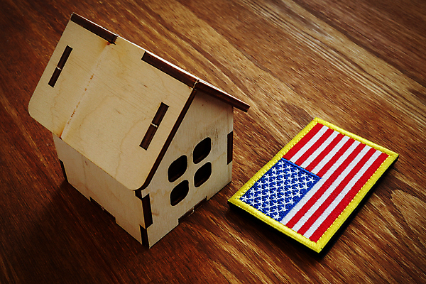 포토 JPG 해외이미지 부동산 주택 사람없음 재산 성조기 대출 승인 정부 해외202007 해외포토 건물 금융 국기 파일형식