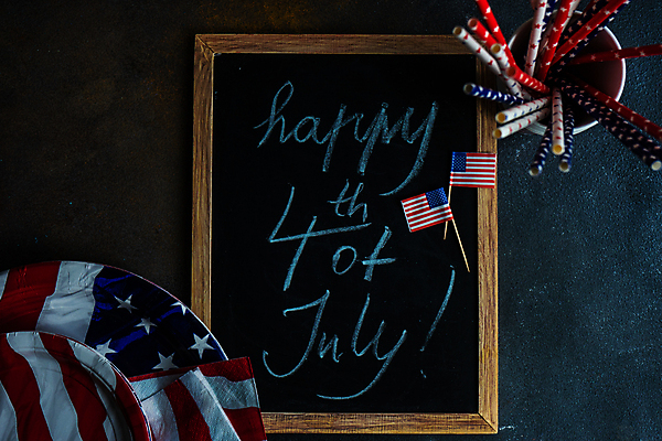 포토 JPG 해외이미지 식기 접시 별 종이 음식 백그라운드 컨셉 탁자 휴가 프레임 사람없음 컵 빨간색 파란색 세트 쪽지 축제 식사 저녁식사 칠판 미국 재활용 손상 깃발 신용카드 먹기 분필 밀짚 설정 7월 점심식사 독립 전국 콘크리트 해외202007 해외포토 자연요소 컬러 가구 북아메리카 모션 금융 날짜 짚 초크 친환경 파일형식