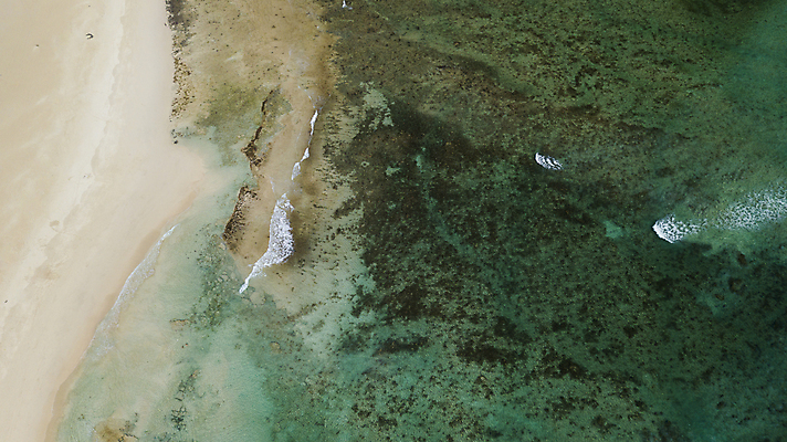 포토 JPG 해외이미지 라이프스타일 모래 스포츠 파도 바다 섬 여행 백그라운드 자연 하늘 휴가 안테나 풍경 사람없음 야외 물 여름 파란색 태양 우주 수중 놀람 폭포 서핑 정상 땅 장면 석호 내추럴 파라다이스 수평선 해외202007 해외포토 자연요소 계절 감정 컬러 통신 표정 생활 수상스포츠 생태계 파일형식
