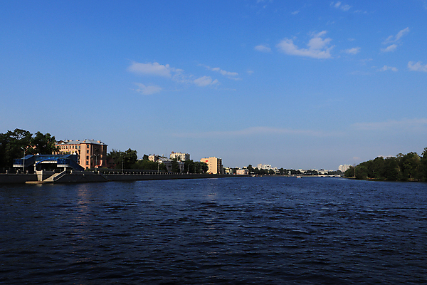 포토 JPG 해외이미지 도로 건축양식 주택 사람없음 야외 물 강 도시풍경 도시 성자 큼 스카이라인 해외202007 해외포토 자연요소 건축 종교 길 교통시설 풍경 건물 크기 파일형식