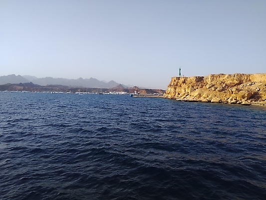 포토 JPG 해외이미지 디자인 바다 여행 백그라운드 패턴 밭 자연 벽지 하늘 안테나 풍경 사람없음 빨간색 세로 물 여름 일출 도시 오픈 땅 질감 타운 해외202007 해외포토 자연요소 계절 컬러 무늬 농업 통신 노을 생태계 파일형식