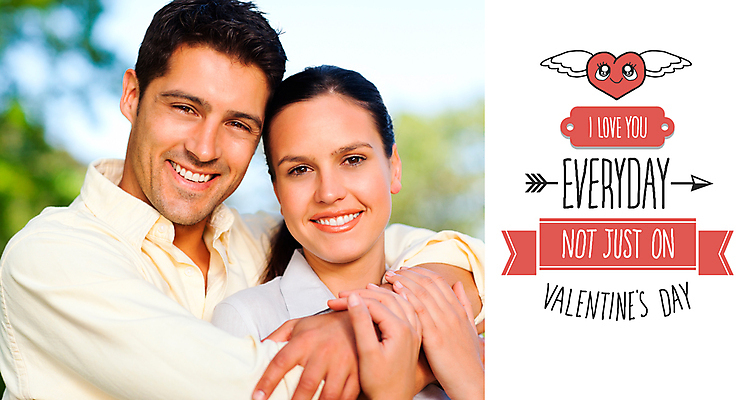 포토 JPG 해외이미지 커플 응시 여자 남자 포옹 발렌타인데이 사랑 성인 두명 앞모습 옆모습 성인만 해외202007 해외포토 시선 감정 뷰포인트 관계 안기 데이이벤트 사람 파일형식