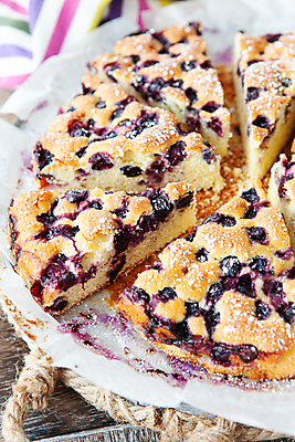 포토 JPG 해외이미지 음식 과일 디저트 사탕 사람없음 목재 세로 케이크 시골 대접 원형 달콤 맛 설탕 굽기 블루베리 레시피 핸드메이드 맛있는 해외202007 해외포토 도형 나무 컨셉 재료 구이 파일형식